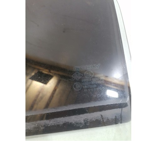 Стекло двери заднее левое