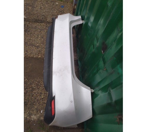 Задний бампер в сборе