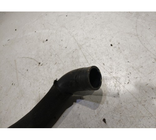 Патрубок системы охлаждения