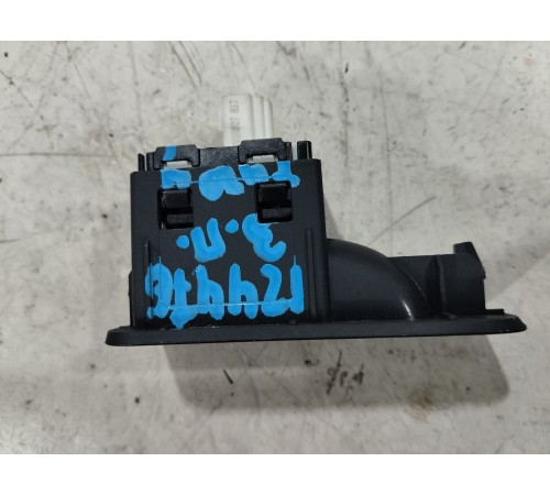 Кнопка стеклоподъёмника задняя правая