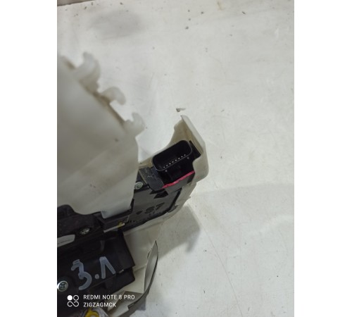 Замок двери (задний левый)