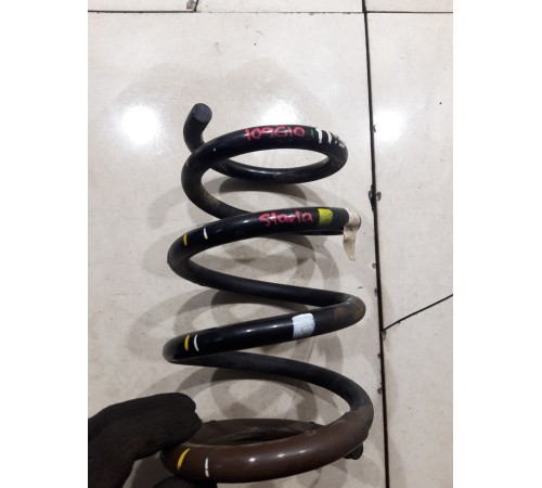 Пружина подвески (задняя правая)