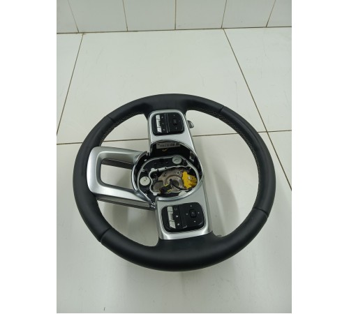 Рулевое колесо (руль) с многофунциональными кнопками
