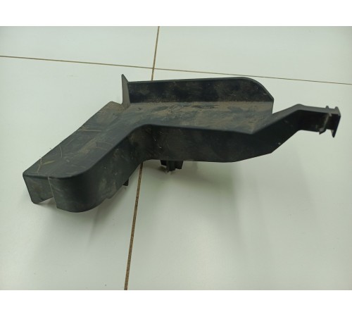 Дефлектор пыльник радиатора