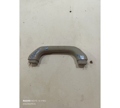 Ручка центральной стойки правая