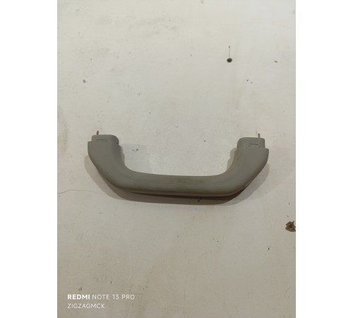 Ручка центральной стойки правая