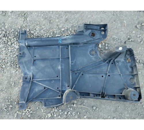 Защита днища задняя правая