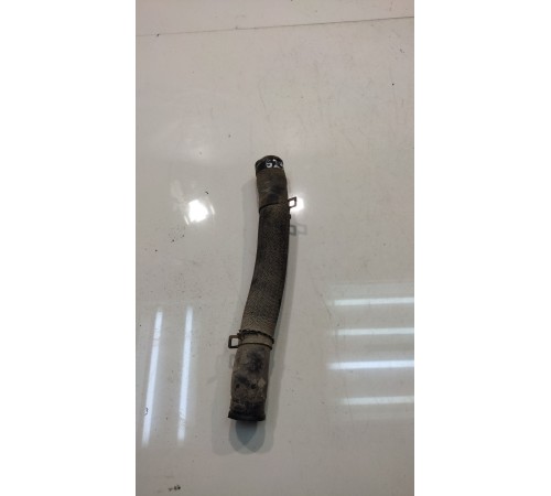 Патрубок системы охлаждения