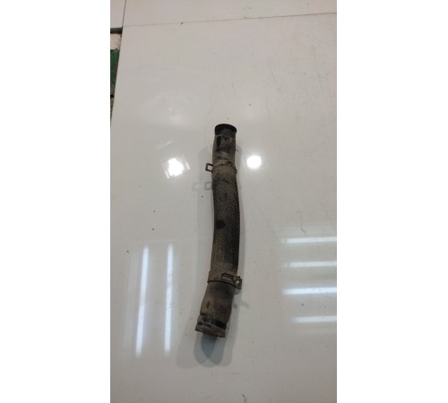 Патрубок системы охлаждения