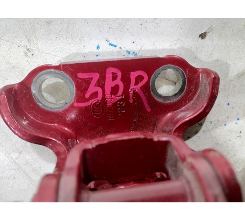 Петля двери задняя правая верхняя