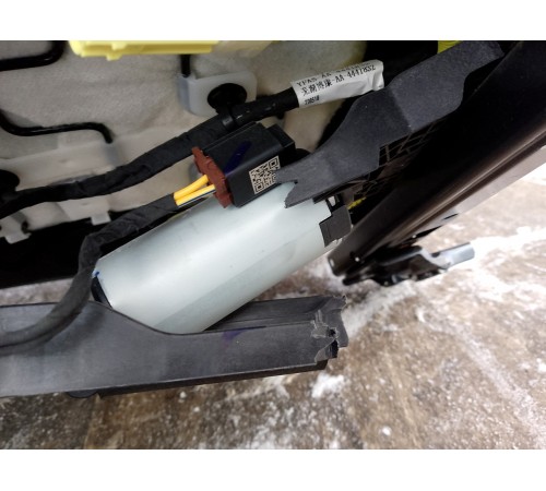 Сиденье переднее левое