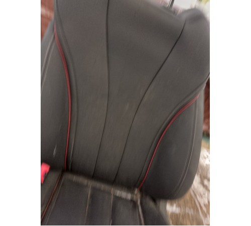 Сиденье переднее левое