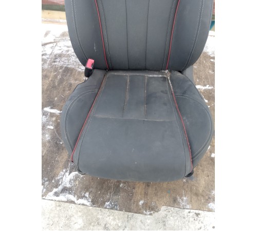 Сиденье переднее левое