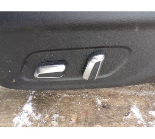 Сиденье переднее левое