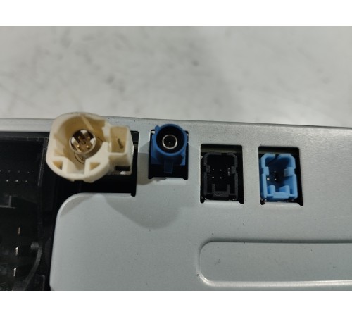 Магнитола (мультимедийный центр)