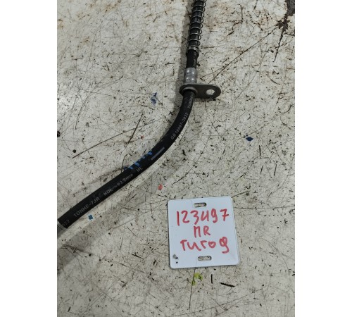 Тормозной шланг передний правый