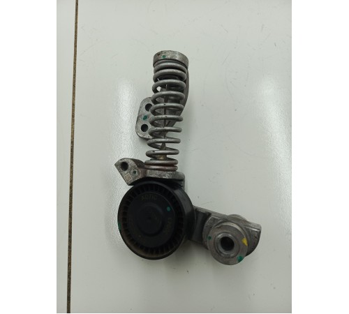 Натяжитель приводного ремня