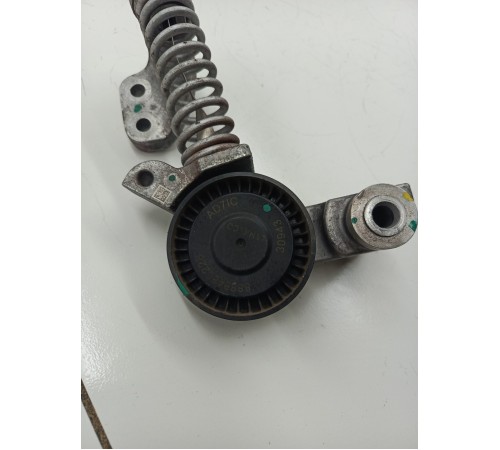 Натяжитель приводного ремня