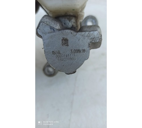 Главный тормозной цилиндр с бачком