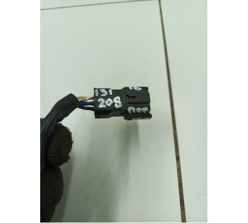 Электропроводка противотуманки и поворотника передняя правая