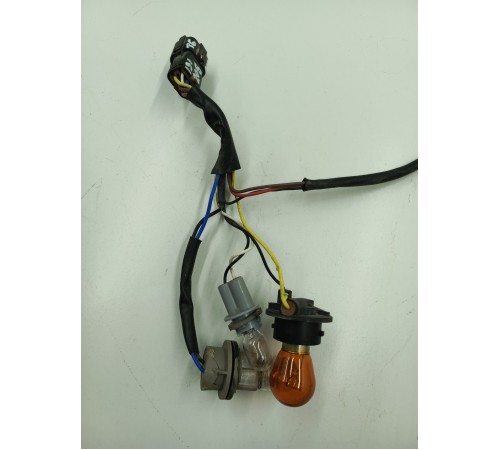 Электропроводка противотуманки и поворотника передняя правая