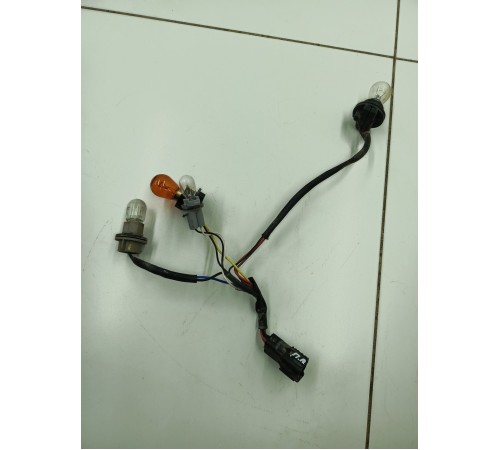 Электропроводка противотуманки и поворотника передняя правая