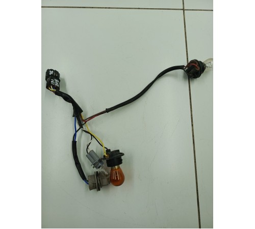 Электропроводка противотуманки и поворотника передняя правая