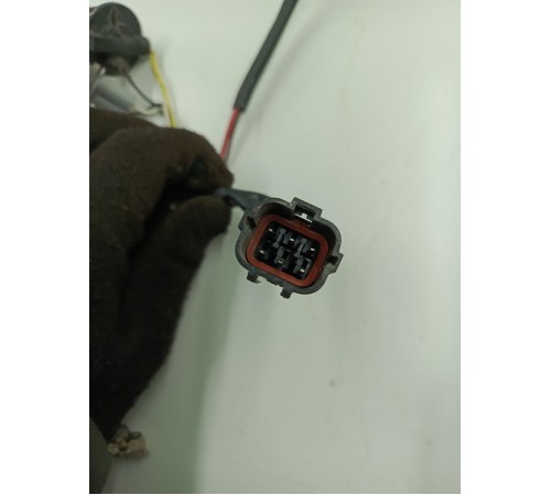 Электропроводка противотуманки и поворотника передняя правая