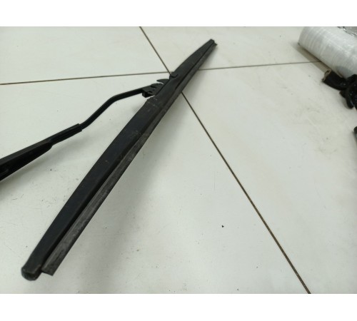 Поводок стеклоочистителя правый, пассажирский