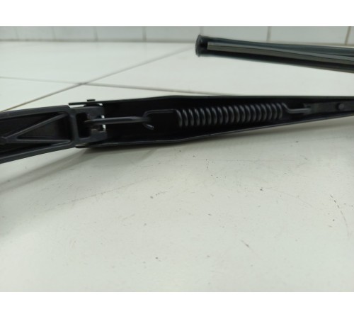 Поводок стеклоочистителя правый, пассажирский