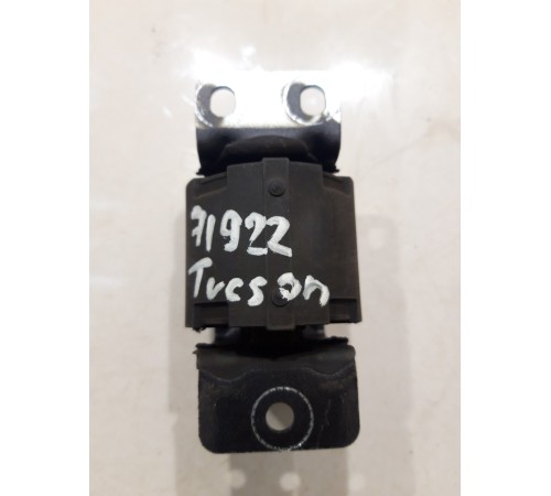 Противовес крышки багажнка