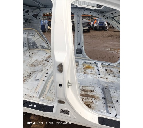 Порог со стойкой правый