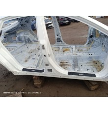 Порог со стойкой правый