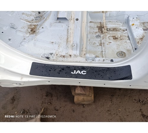 Порог со стойкой правый