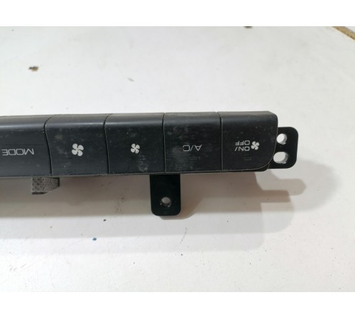 Блок кнопок управления климатом