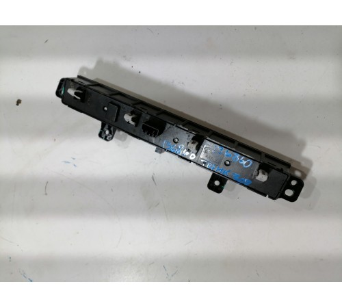 Блок кнопок управления климатом