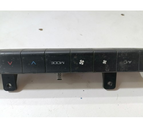 Блок кнопок управления климатом