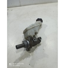 Главный тормозной цилиндр с бачком