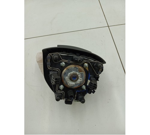 Подушка безопасности водителя