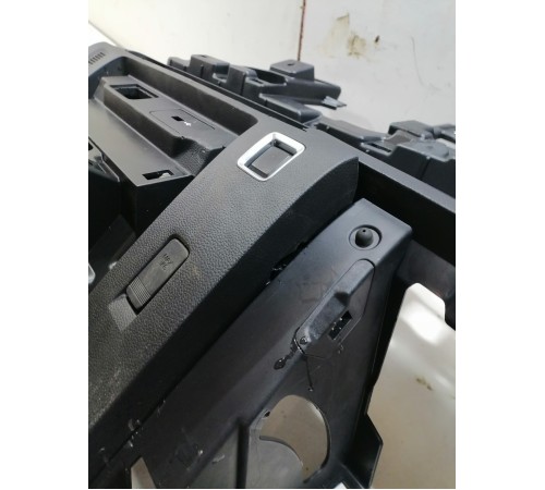 Накладка торпедо под бардачок