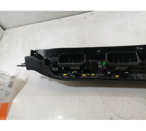 Накладка торпедо декоративная с дефлекторами