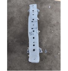 Усилитель бампера передний