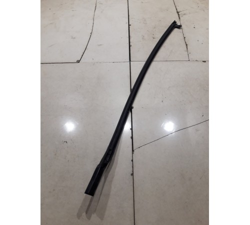 Уплотнитель сдвижной двери левый