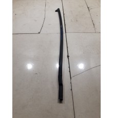 Уплотнитель сдвижной двери левый