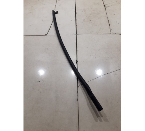 Уплотнитель сдвижной двери левый