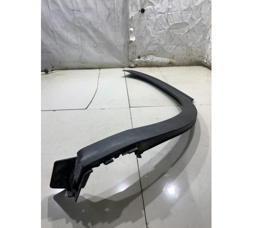 Накладка крыла(задняя правая)