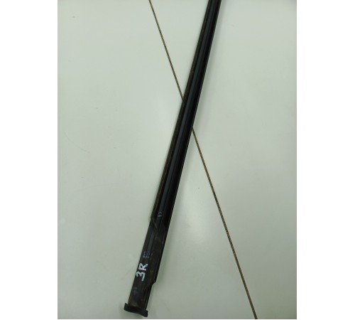 Уплотнитель стекла задний правый внешний