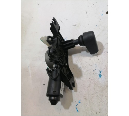 Моторчик стеклоочистителя задний