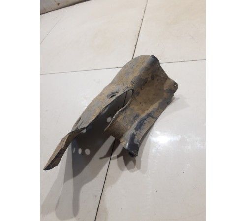 Защита днища антигравийная правая