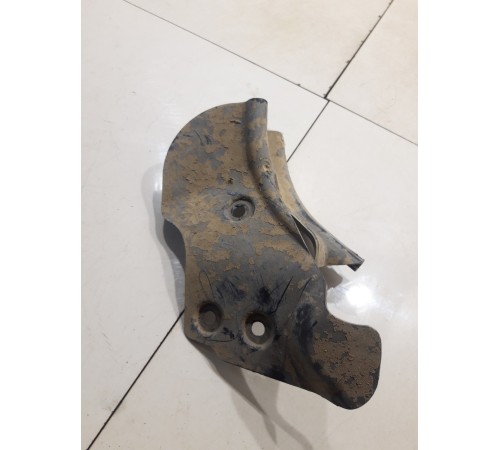 Защита днища антигравийная правая